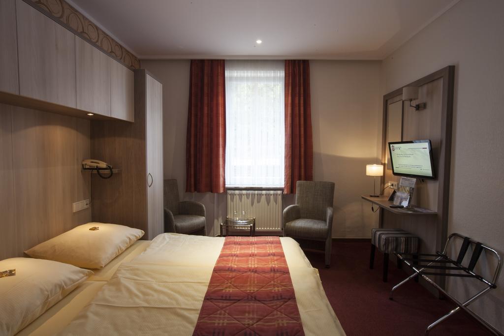 Hotel Du Commerce - Restaurant La Table De Клерво Номер фото