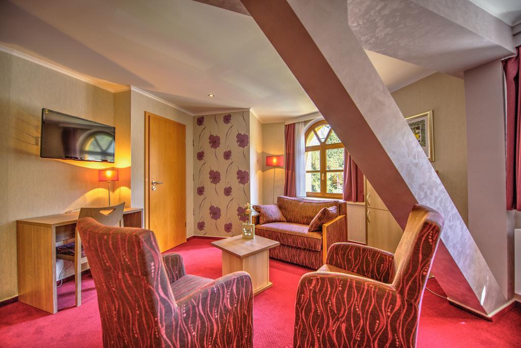 Hotel Du Commerce - Restaurant La Table De Клерво Екстер'єр фото